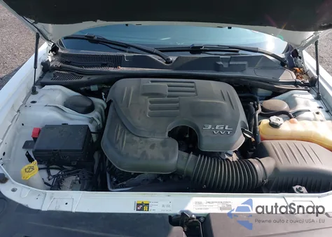 2015 Dodge Challenger Sxt Plus z USA, uszkodzony, nr VIN 2C3CDZBG7FH789367